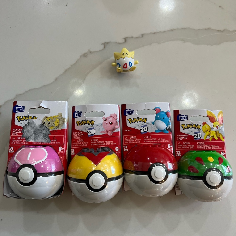 Mega Construx Pokemon Pokeball NIB Sealed Complete Set of 4 plus one extra